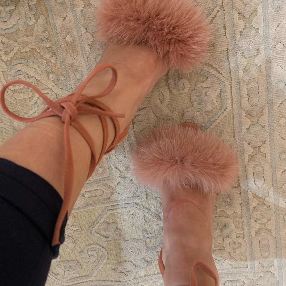 Loeffler Randall Nicolette - Picture 4 of 5